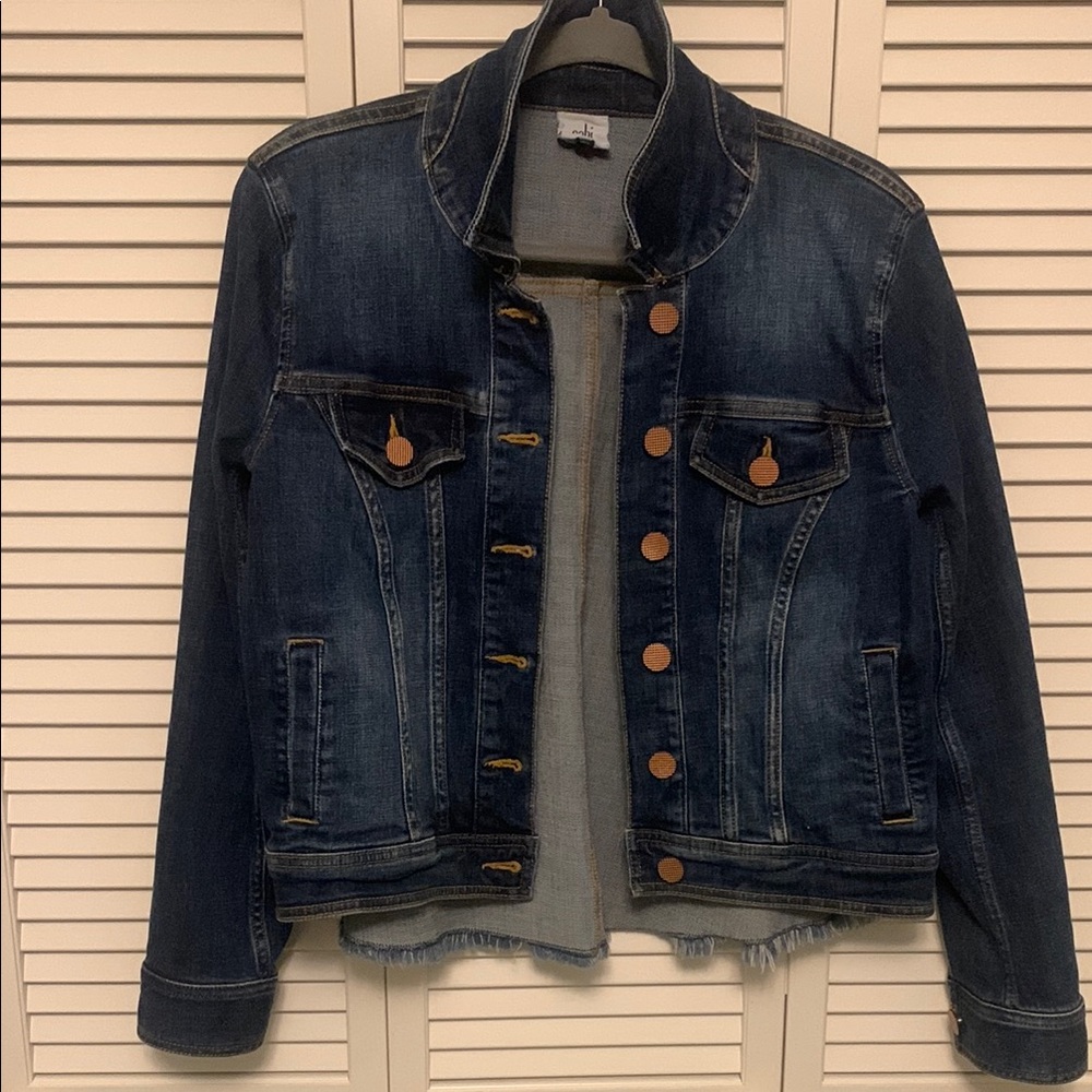 CAbi size Small, Stylish Blue Denim Jacket with Brown Buttons